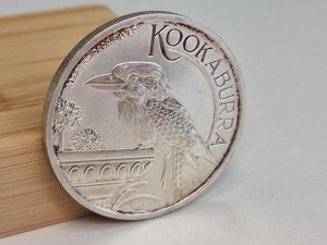 Monedă de argint Kookabura, cu suprafața oxidată